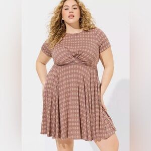 Torrid Super Soft Size 2 Purple Rose Floral Drape Front Skater Dress